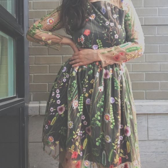 Floral Embroidered Lace Dress - Picture 3 of 10